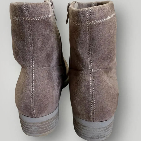VANELi Suede Ankle Bootie Side Zipper Low Heel Size 7M Taupe Brown Punto Stretch - Picture 5 of 15